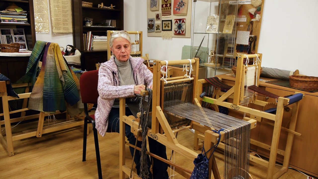 Sz&ouml;v&eacute;s  ('Feh&eacute;rv&aacute;ri K&eacute;zművesek Egyes&uuml;lete szakk&ouml;rei' sorozat)