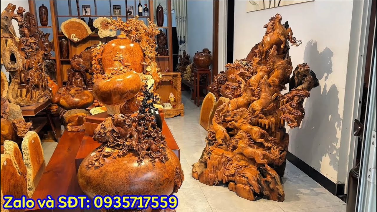 Những tác phẩm to đẹp nhất đầu năm Bính Ngọ. Bát mã phi thiên to khủng gổ Gỏ Đỏ. Tế Công Nu Hương