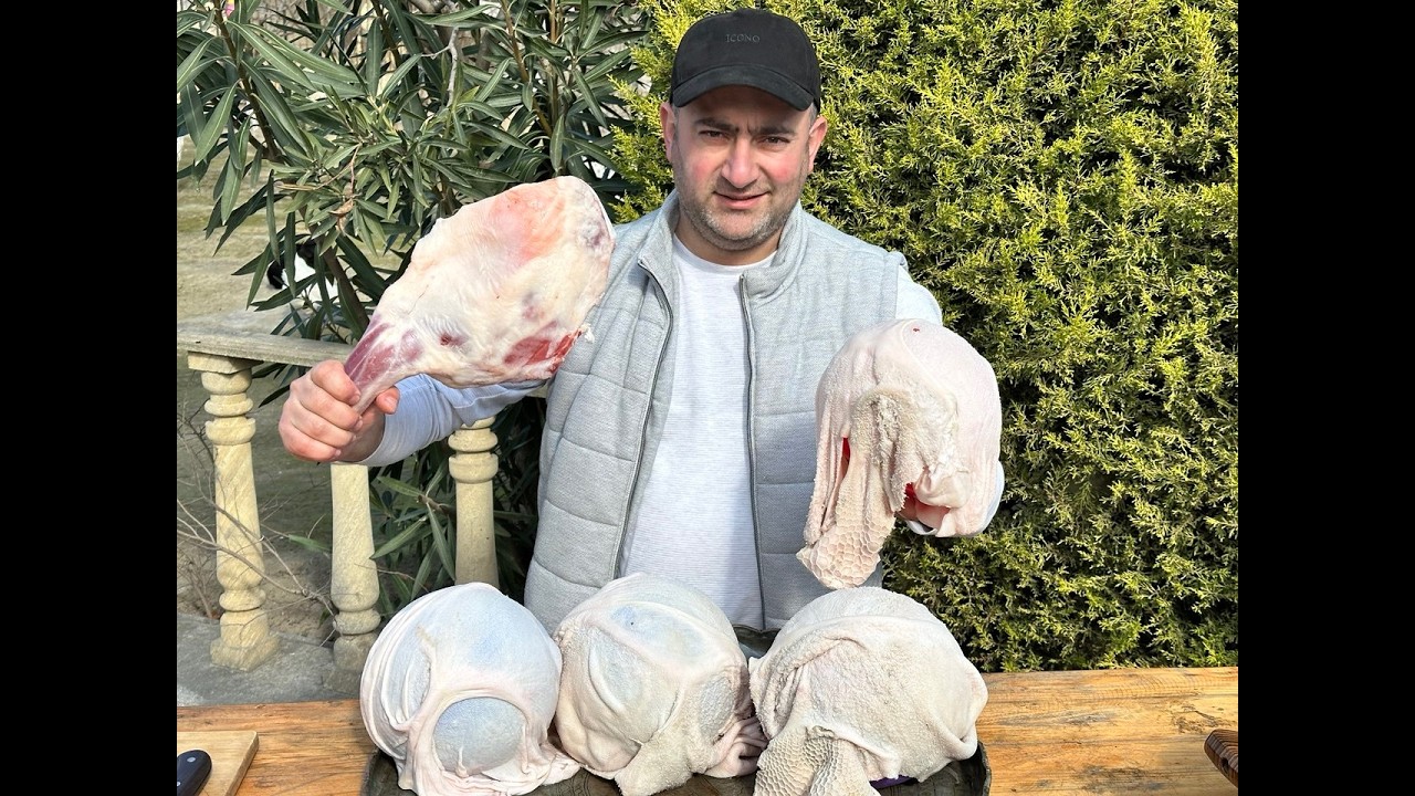 Monqollaın sevdiyi quzu qarnında tərəvəzli acılı ət