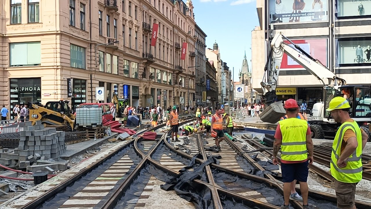 16. srpna  2024 Pátek - Václavské náměstí, tramvajové trať se pracuje stále (NEW EPIZODA 2)