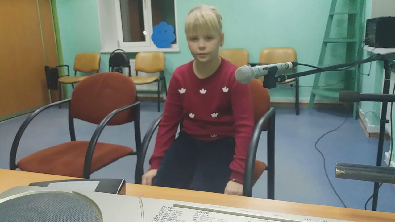 Учимся правильно интонировать , Самое сложное  научить думать и контролировать , что поёшь  .