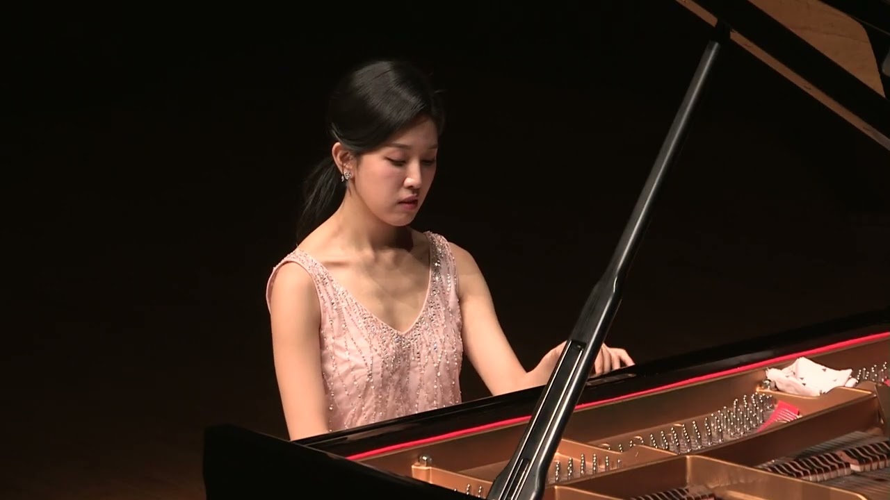 Beethoven and Scriabin, Pianist Seungyeon Lee