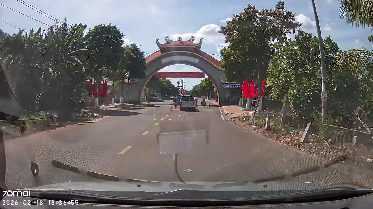 Đường vô núi Chứa Chan mùng 2 Tết