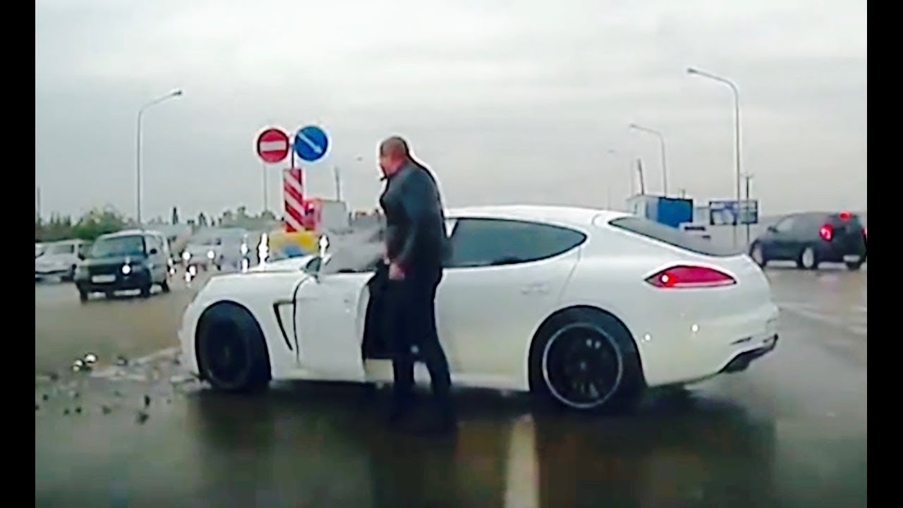 Stupid DRIVERS On RUSSIAN ROADS! Driving Fails October 2018 #6 part