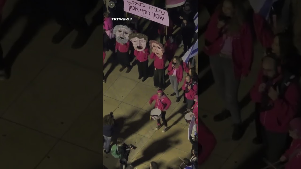 Israelis protest against the Netanyahu govt in Tel Aviv