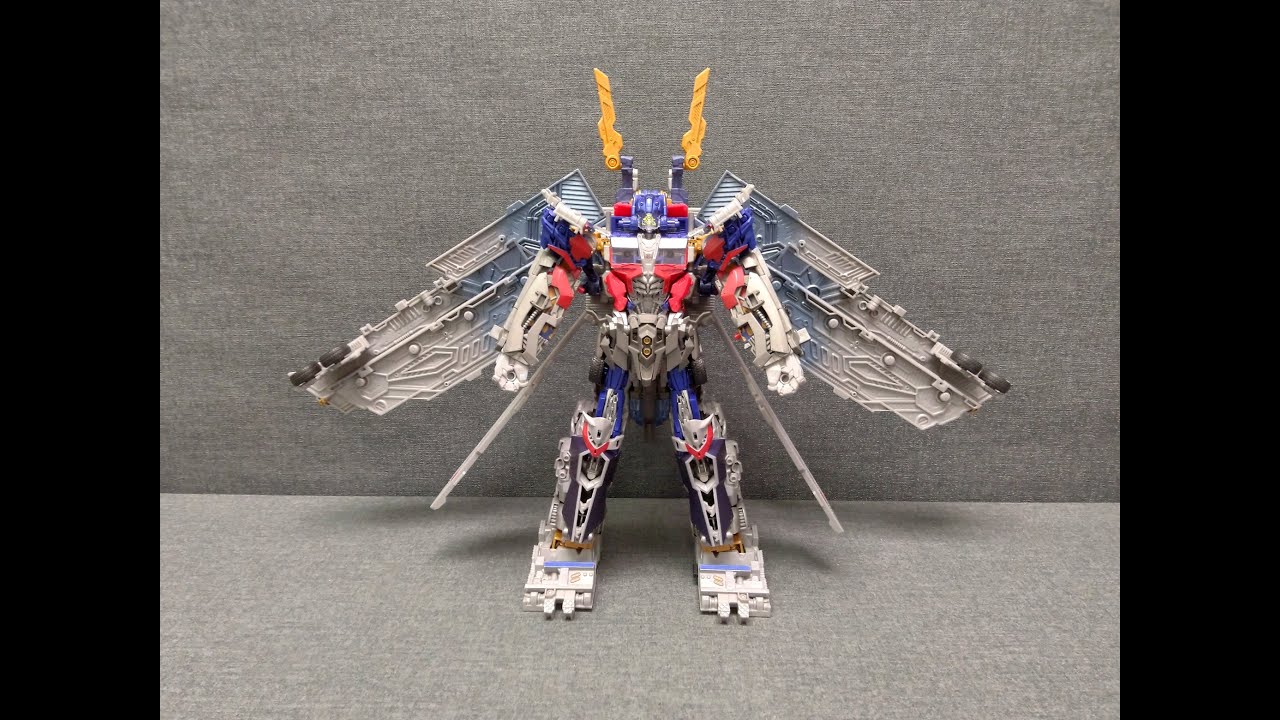 Обзор трансформера Optimus Prime - Ultimate class - MechTech - Dark of the Moon. Музей Р-ТФ.