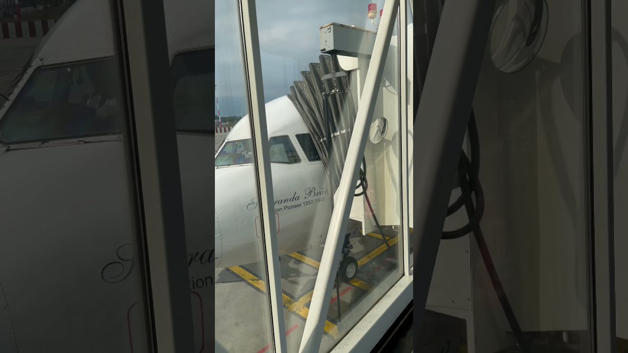 Bucharest 🇷🇴 OTP Airport KLM Tarom flight to Amsterdam 🇳🇱 Aviation