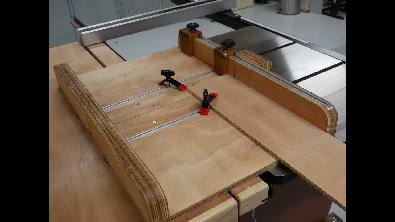 Cross cut sled build/ Super easy set up to square/ With zero clearance inserts.