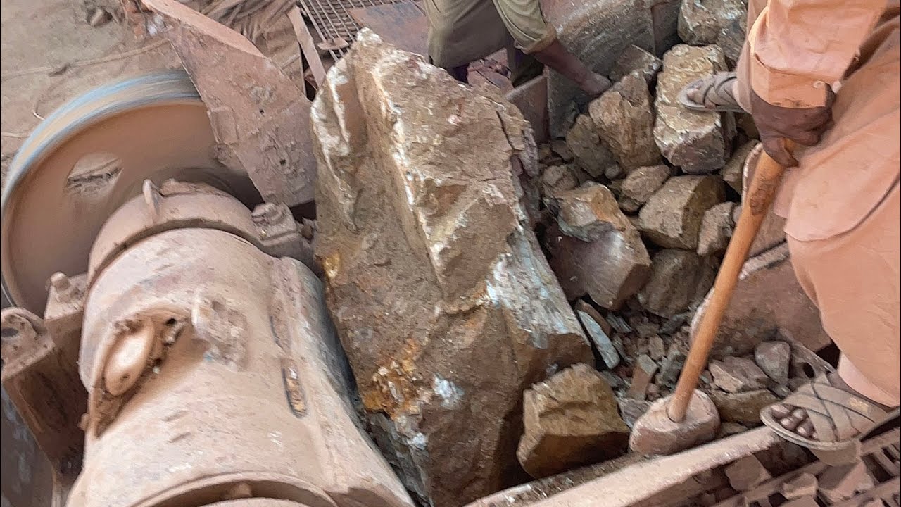 Massive Rock Jam in Crusher Machine | Workers Breaking Giant Stones | Crushing King 126