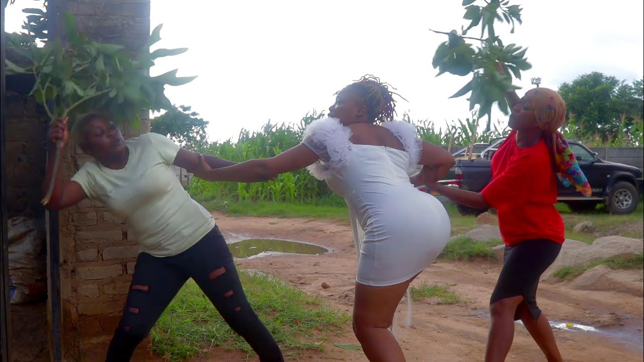 PFAMBI TOZVAMBURA NESHAMHU😱🙆 (ZIM COMEDY)