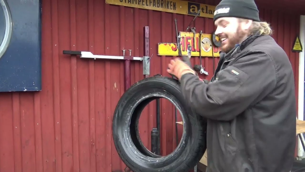 Hanomag, snabbfix blev långfix. Reservhjul.