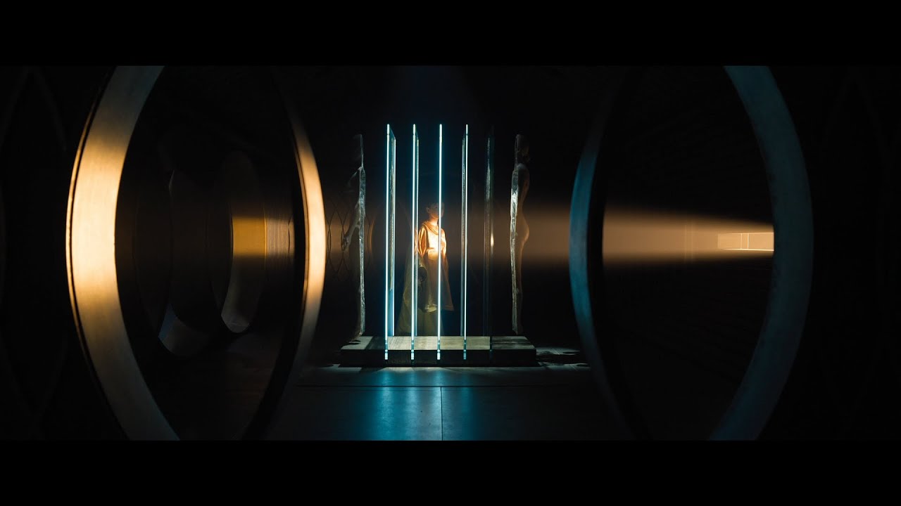 Cleon's secret robot - Foundation Series -