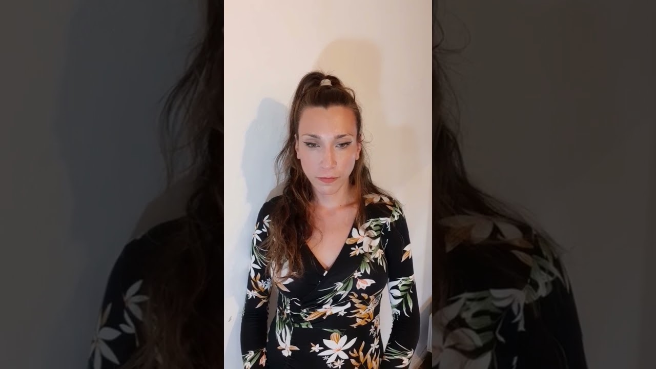 11.2021 LARA PAOLETTA canta Bolero