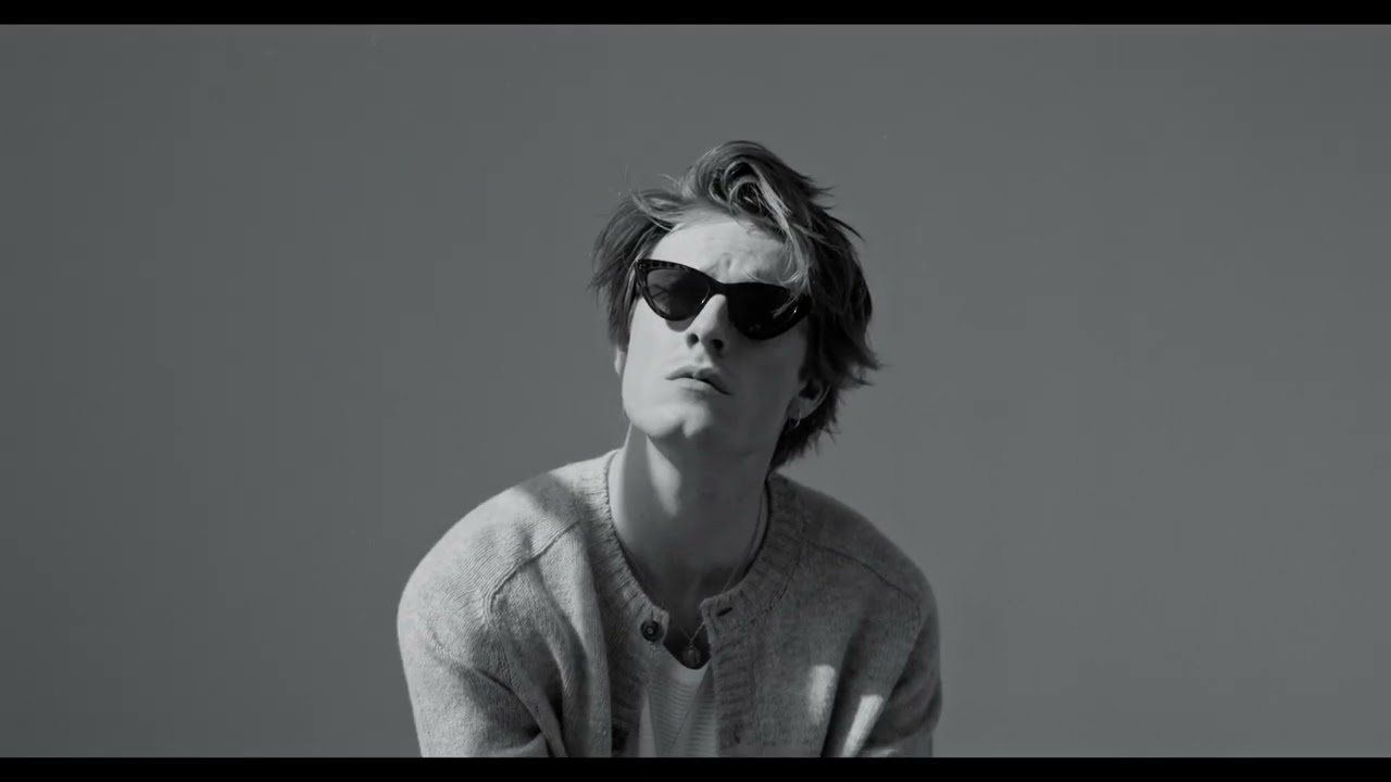 Louis Hofmann BTS | Boys by Girls