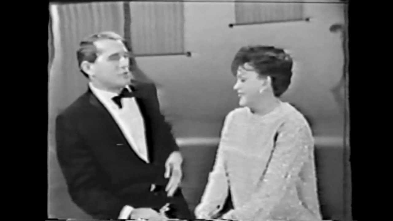 Judy Garland & Perry Como duet: If You Feel Like Singing, Sing/It's A Grand Night for Singing