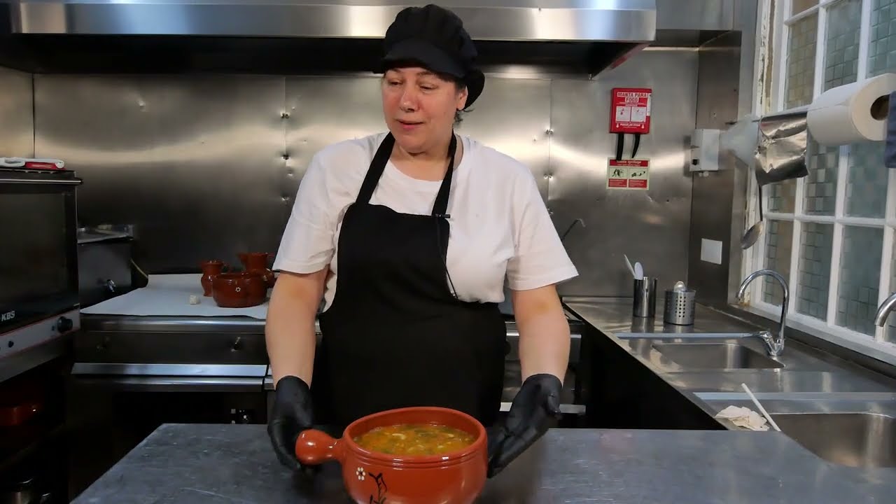 #TASTE. Episódio 113. Sopa de Feijão, à moda do Faial, no Restaurante Medalhas.  #azores
