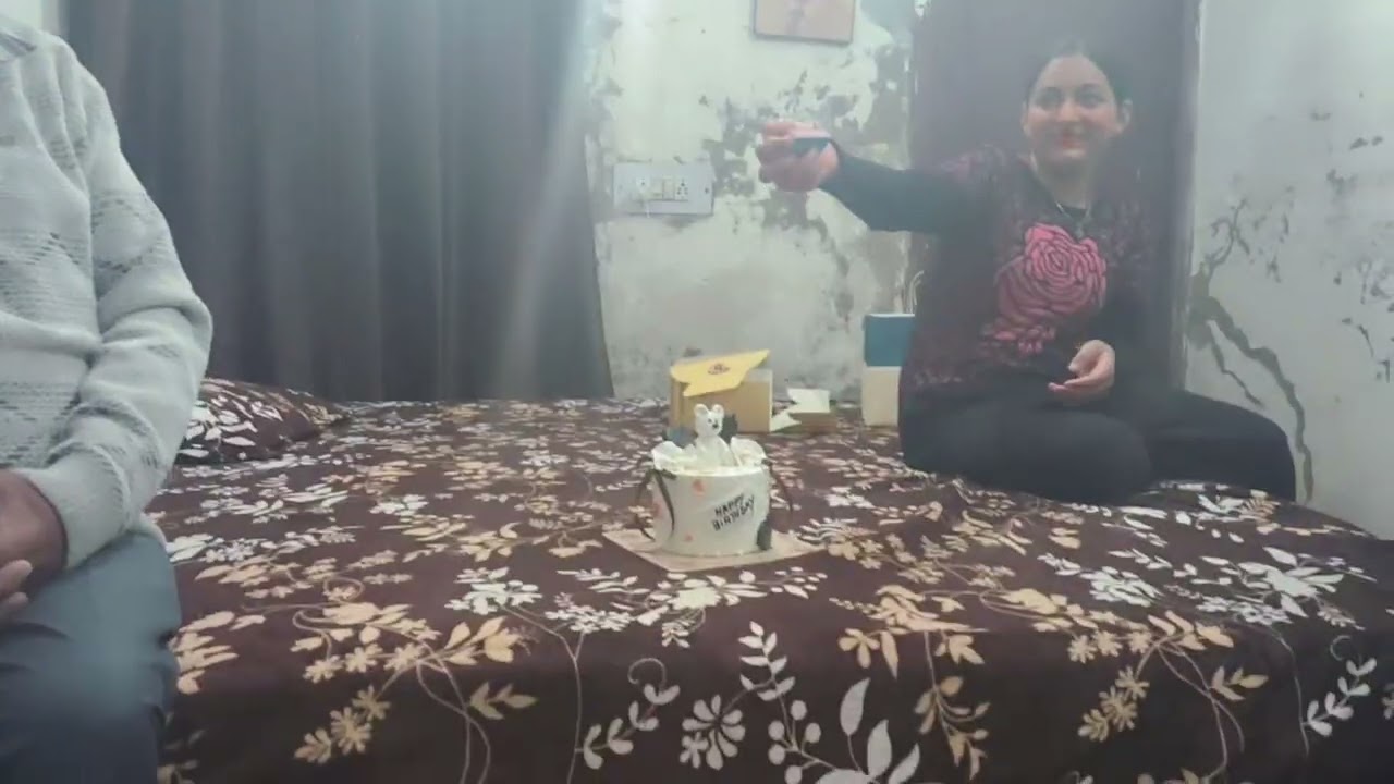 Enjoy Bhabhi da b'day 🎂🎂🥰#vlogwithgarima03 #enjoy#family time#celebration#likeandsubscribe 