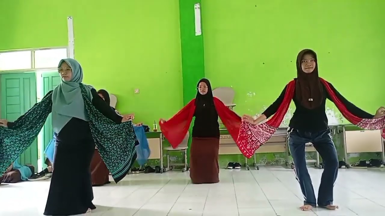 Tari Merak Subal (Jawa Tengah) #tarimerak #tariindonesia #geraktari #taritradisional #tarijawatengah