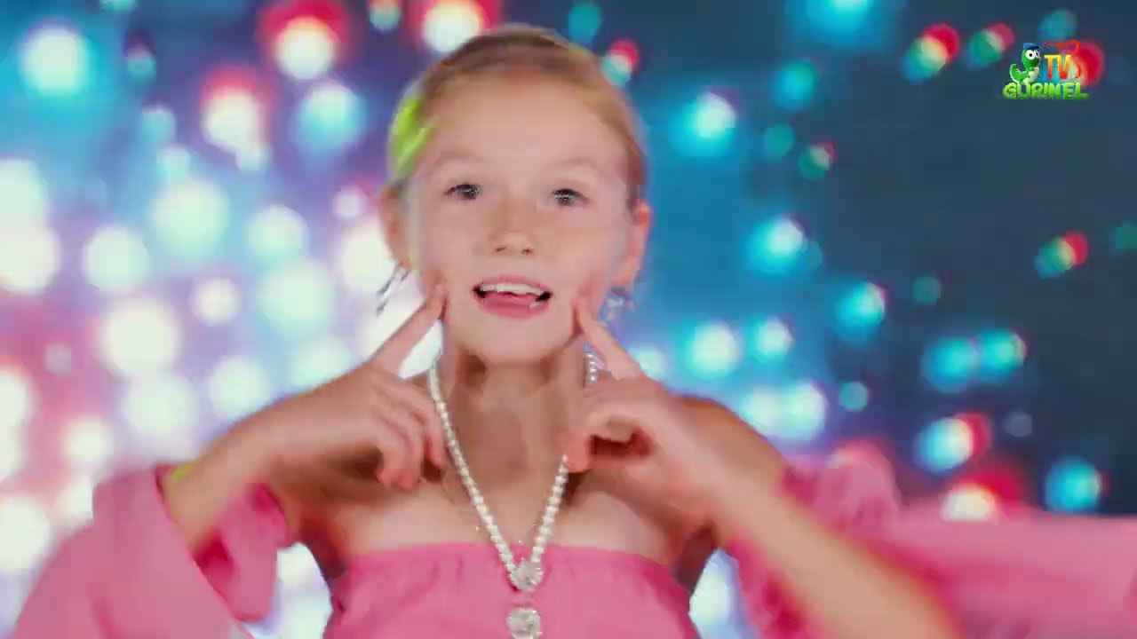 Alexandra Ciuperca (Do-re-micii Ungheni) - Un zâmbet colorat