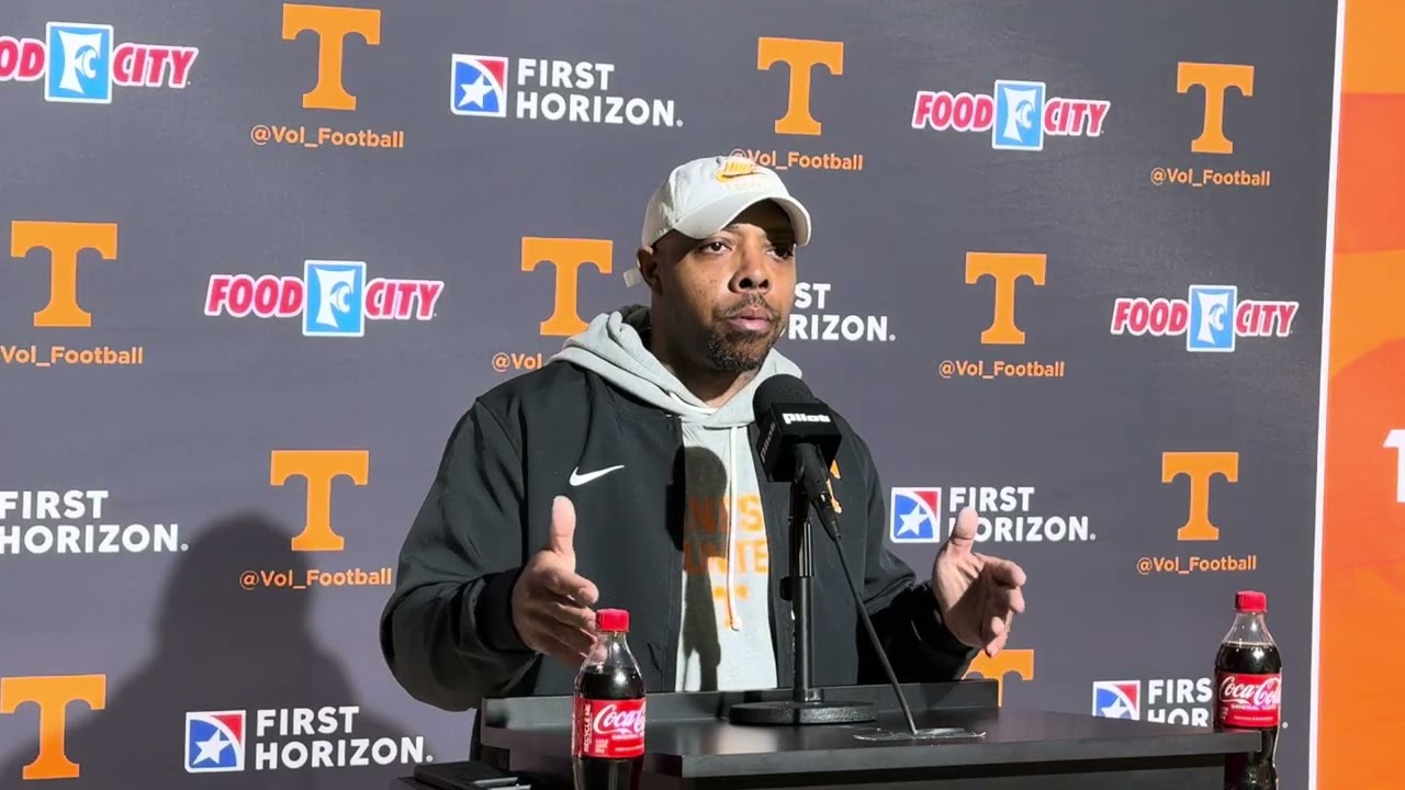 Tennessee Football: De'Rail Sims assesses running backs during spring practice