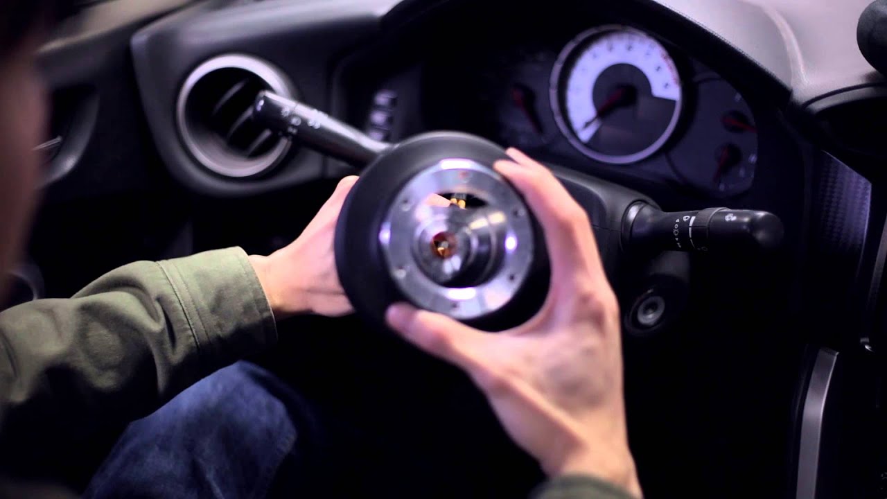 FT86Speedfactory — установка рулевого колеса FRS и BRZ Aftermarket