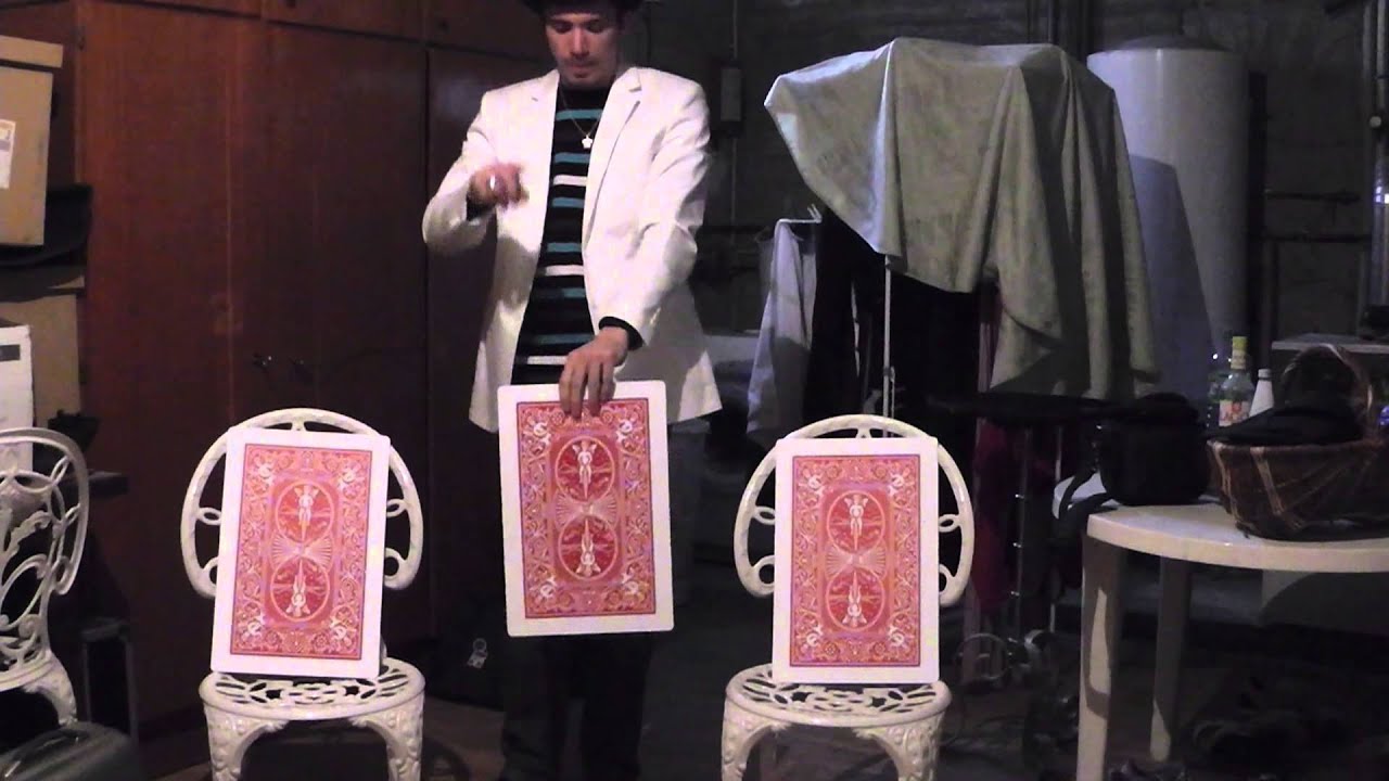 Bonneteau avec trois grand cartes..!!!!!