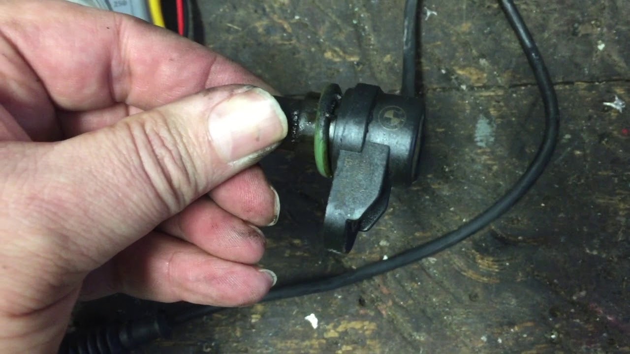 Cam position sensors, replacement BMW E38