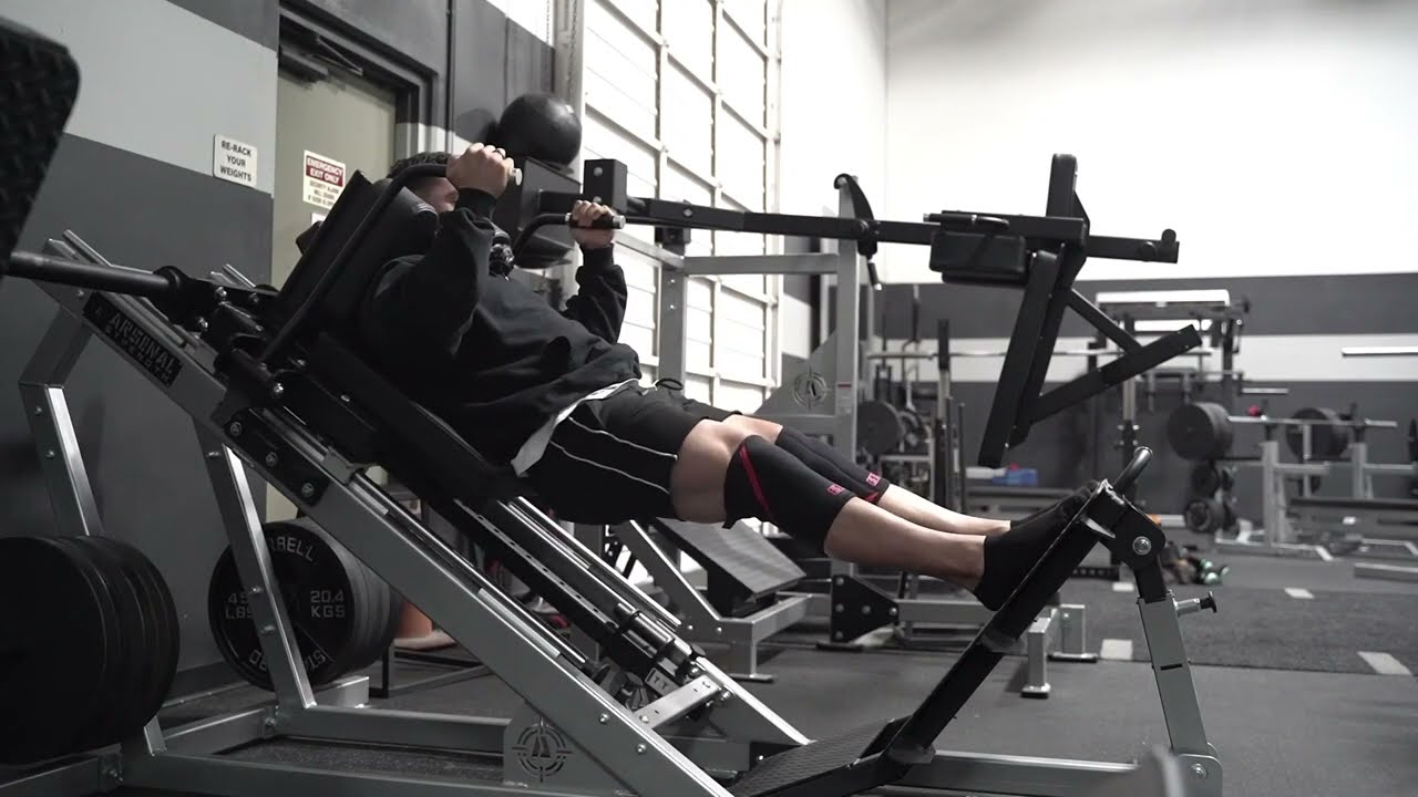Hack Squat (Glute Focused)