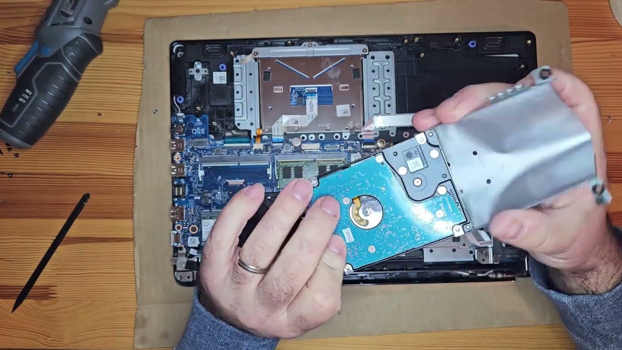 Complete disassembly of Dell LATITUDE 3500 laptop