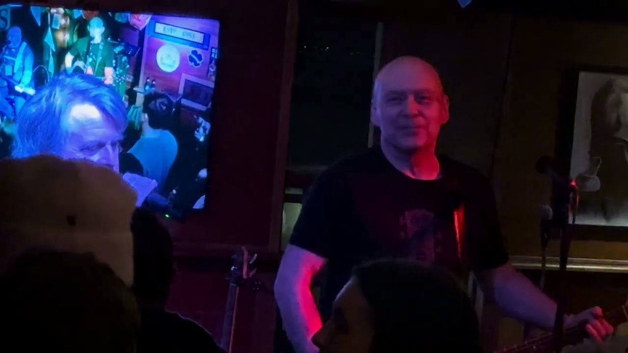 One Tree 🌲 Hill - Vertigo Zoo: Трибьют U2 вживую в Kells Irish ☘️ Pub в Сиэтле, штат Вашингтон, 1...