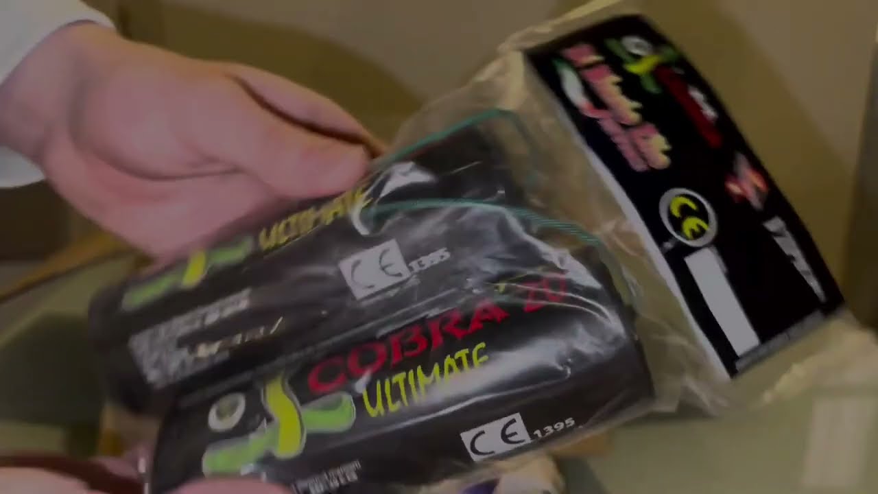 ERSTES FEUERWERK/POLENB&Ouml;LLER UNBOXING F4 [UNBOXING 1/4]
