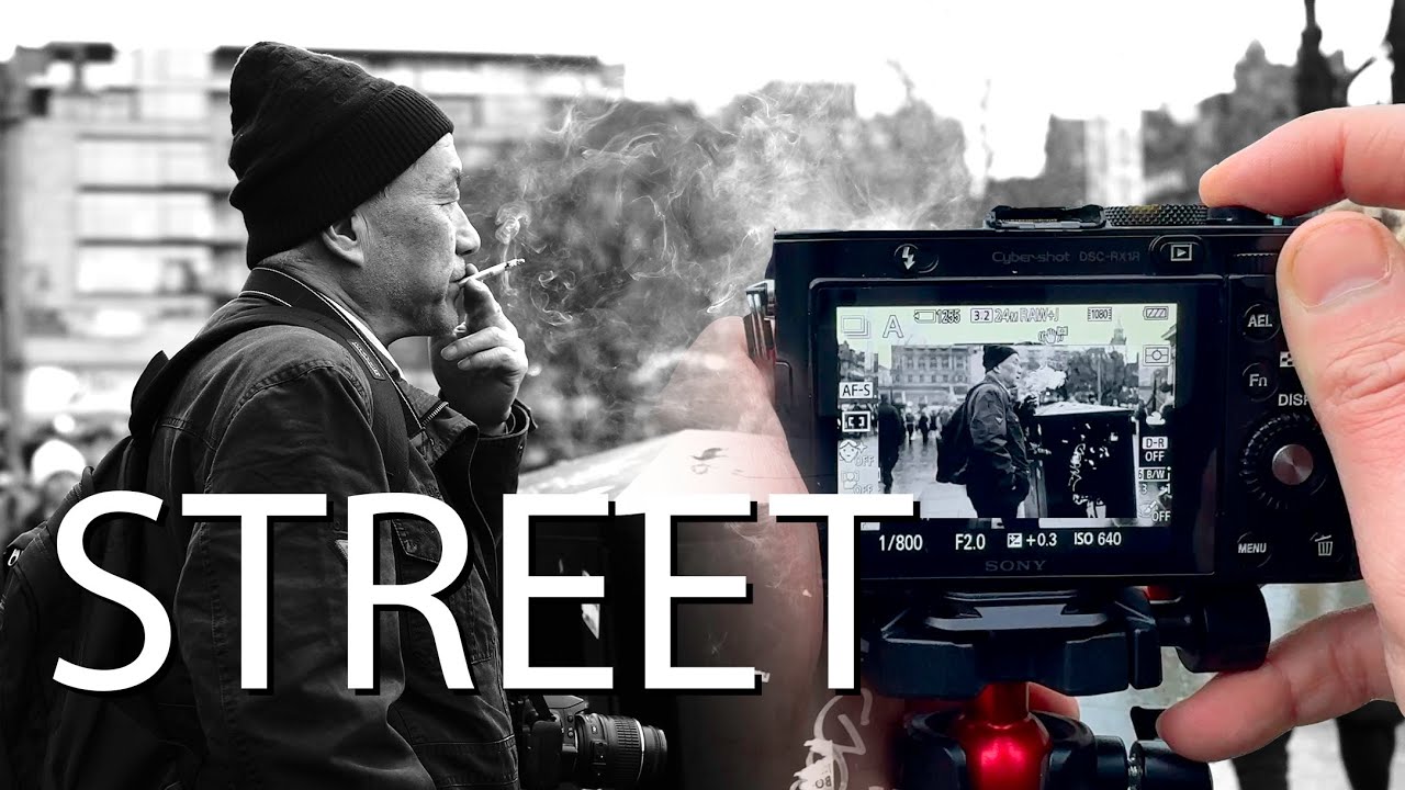 Black and White Street Photography In Edinburgh (On a Decade Old Camera)