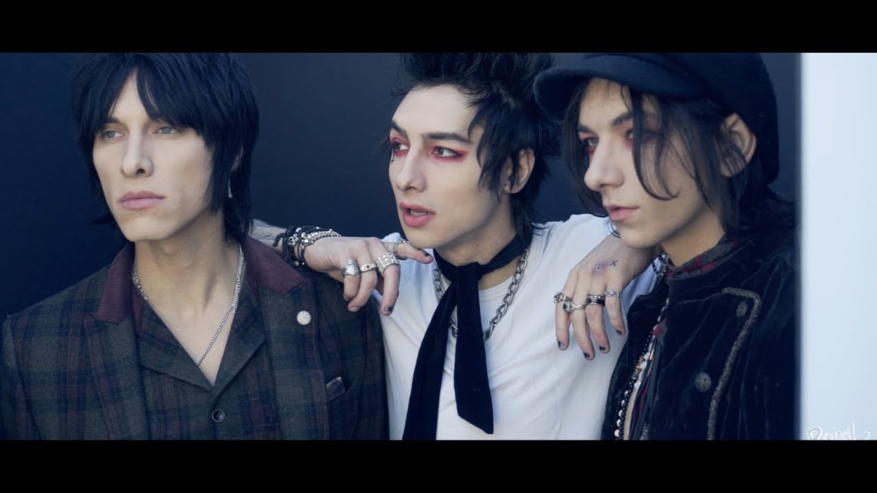 Palaye Royale: Royal Television (Season 01: Episode 16)