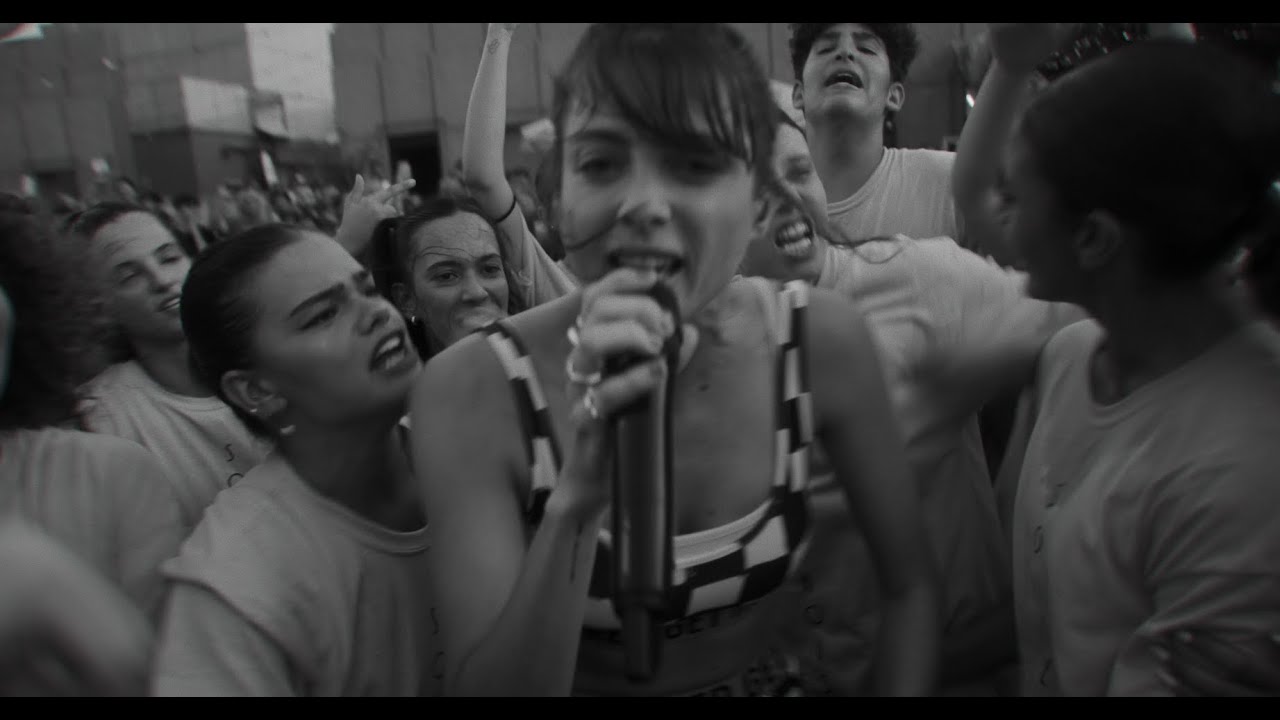 Noga Erez - NAILS (feat. MISSY ELLIOTT) [Rooftop Freestyle Video]