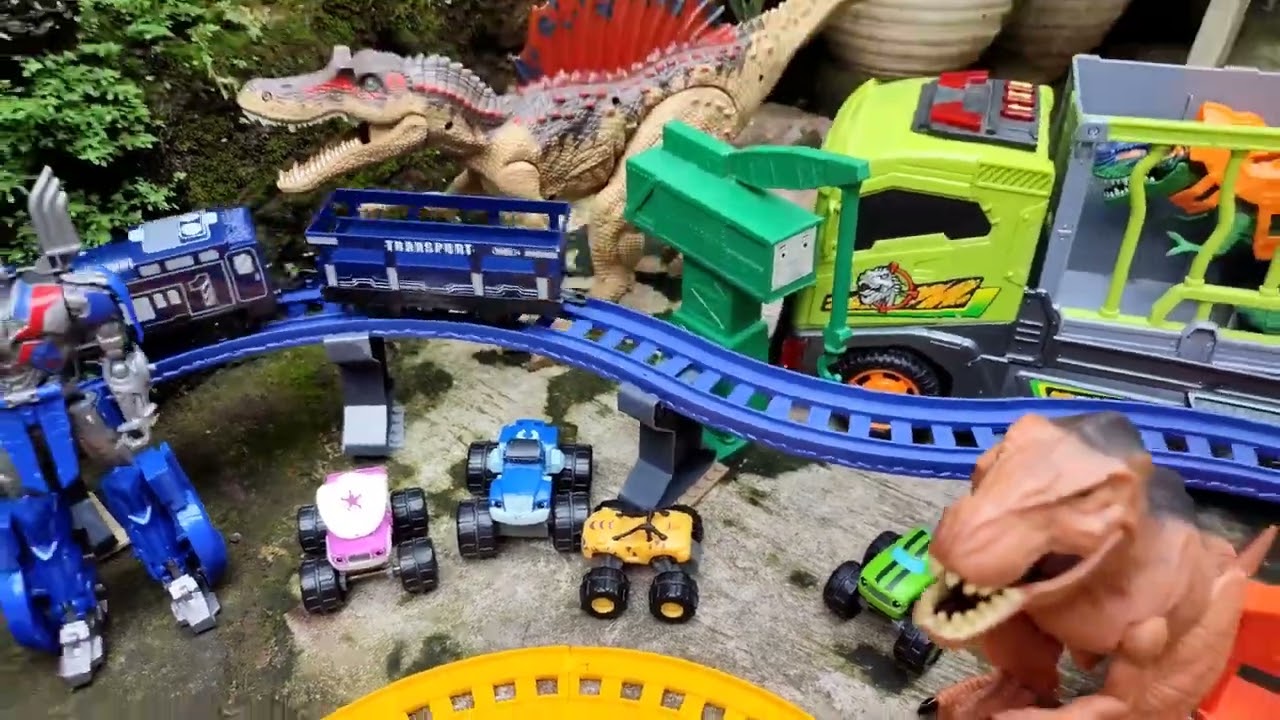 mencari mainan kereta api thomas, bus kecil tayo, titipo, robocar poli, superwings, disney cars