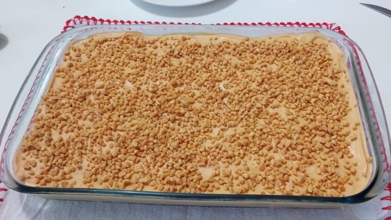 TORTA DE BOLACHA COM NATA E DOCE DE LEITE COM AMENDOIM FÁCIL
