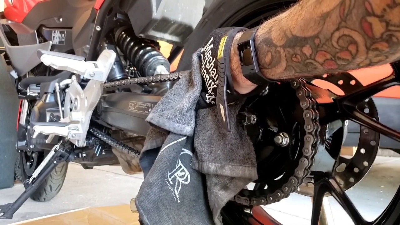 How to Clean & Lubricate a Motorcycle Chain (BMW F900XR...Chain Maintenance 101)