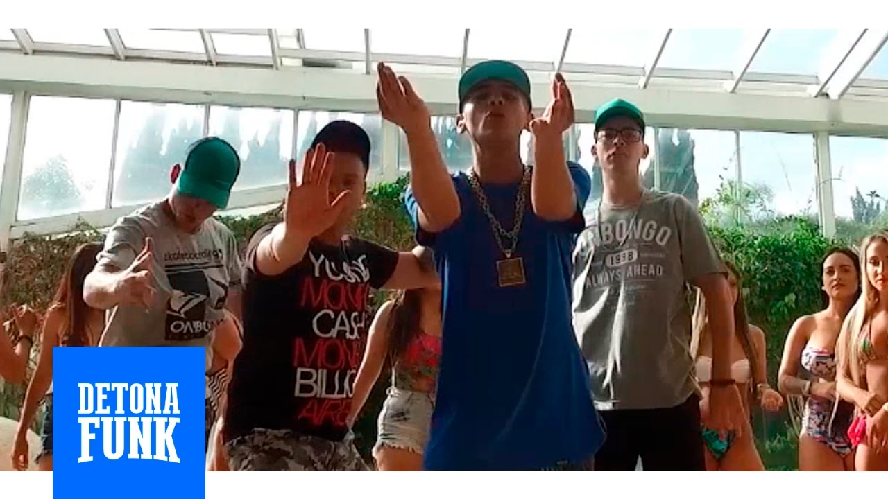 MC W1 e Os Cretinos - Despenca com o Bumbum (Video Clipe Oficial)
