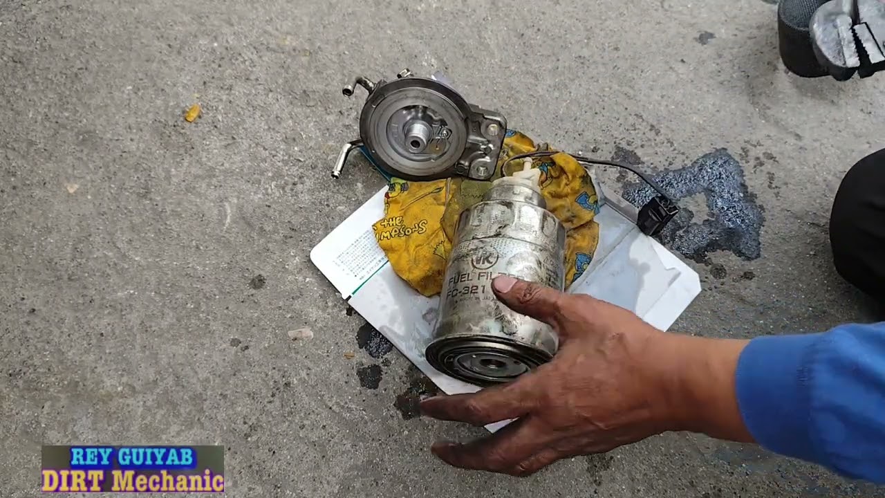 MITSUBISHI ADVENTURE:  Change oil, flushing and fuel filter replacement. | DIRT MECHANIC