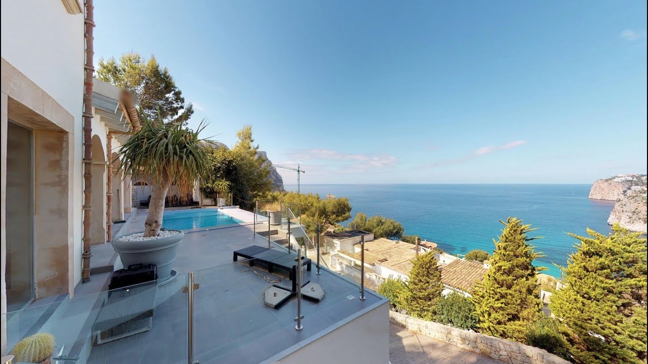 Sublime, 3.95 Million Euro - Sea View Villa for Sale near Puerto Andratx, Mallorca