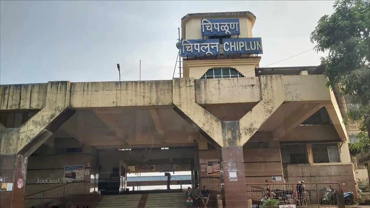 Chiplun Station, trains etc