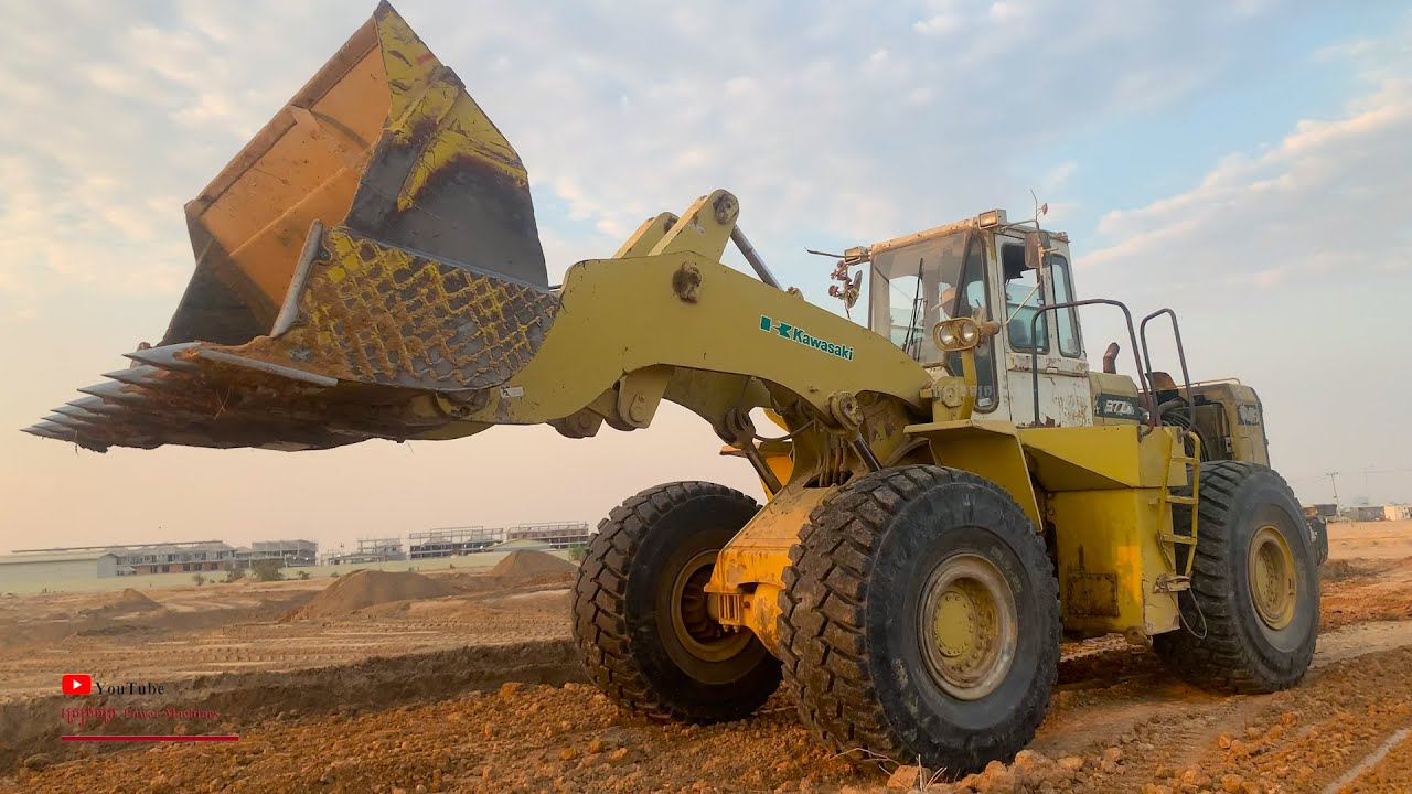 Wheel Loader Working Pushing Operator Power Extreme Kawasaki 97ZV