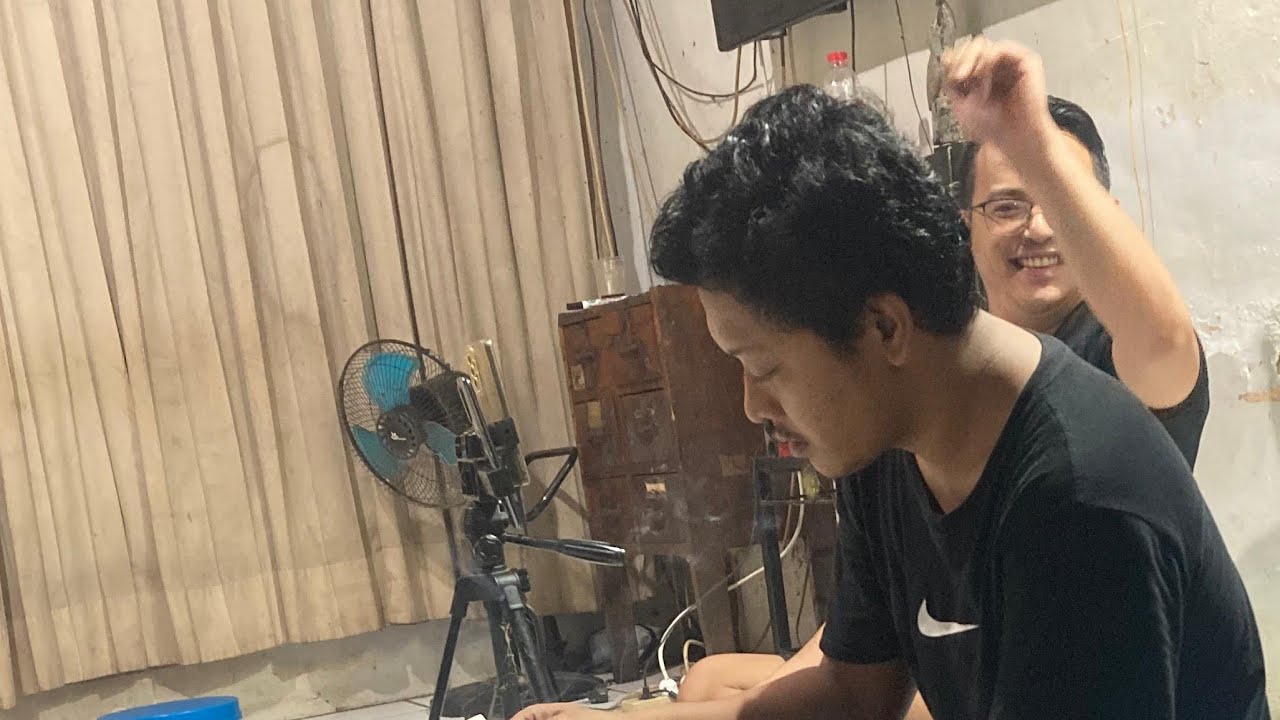 Kios Alhamdulillah Nikimura obral semua burung