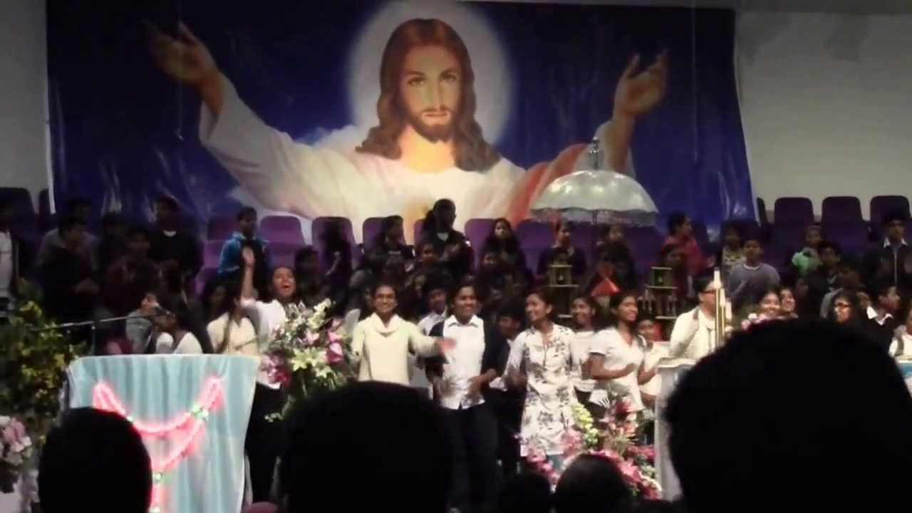 Retreat in Birmingham lead by Fr Dominic Valanmanal & Fr Soji Olikkal-Song&Dance :12/10/2013