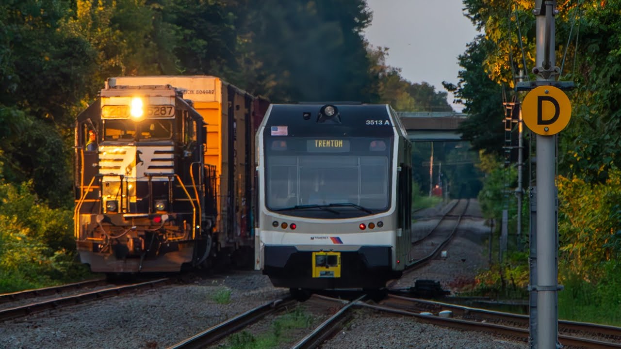 [RF] - Conrail Trains on the RiverLINE in Late July