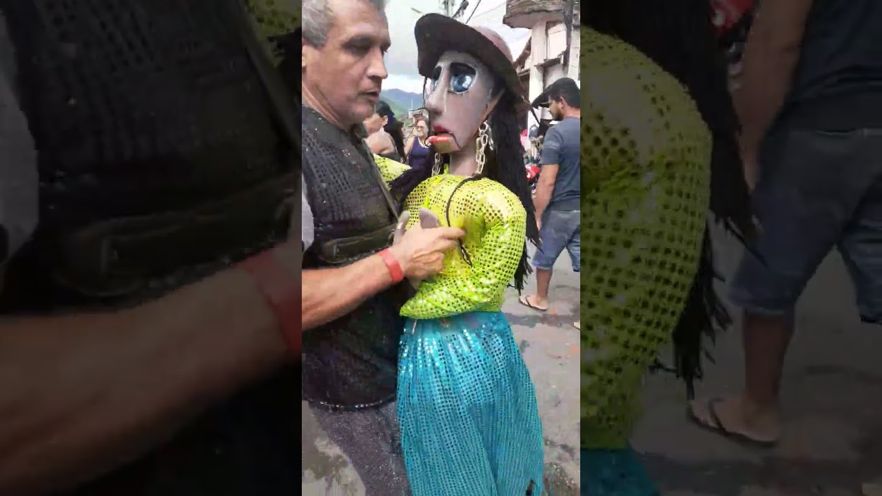 boneca Catarina no forr&oacute; na feira