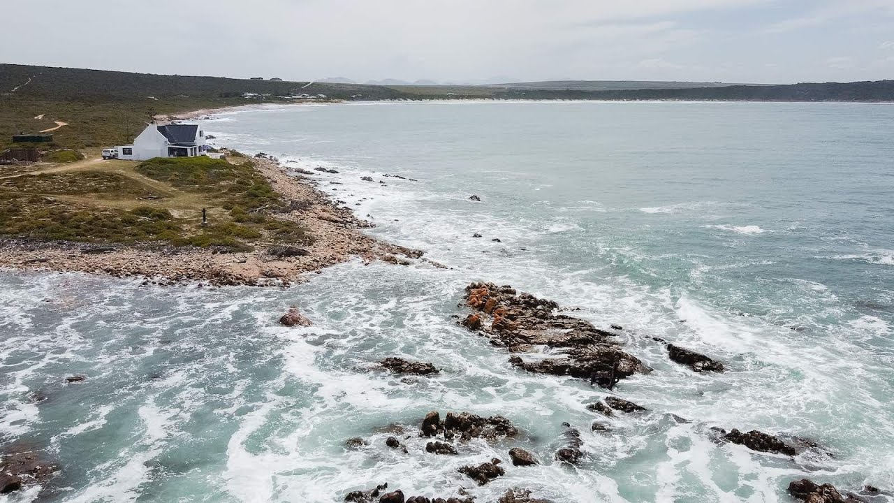 10 Sleeper Beach House - Garden Route Self-Catering Accommodation at Kanon Private Nature Reserve