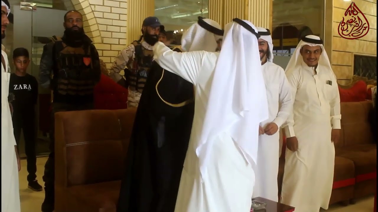 الشيخ بندر حميدي الدهام قائد قوات الصناديد يستقبل الوفود المهنئة بحلول عيد الاضحى في قصر العزة