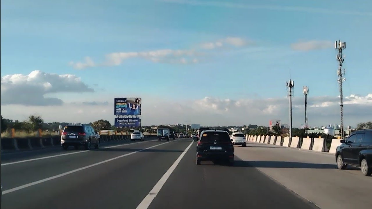 SLEX Northbound Skyway Runway Toll Plaza Northbound Philippines 