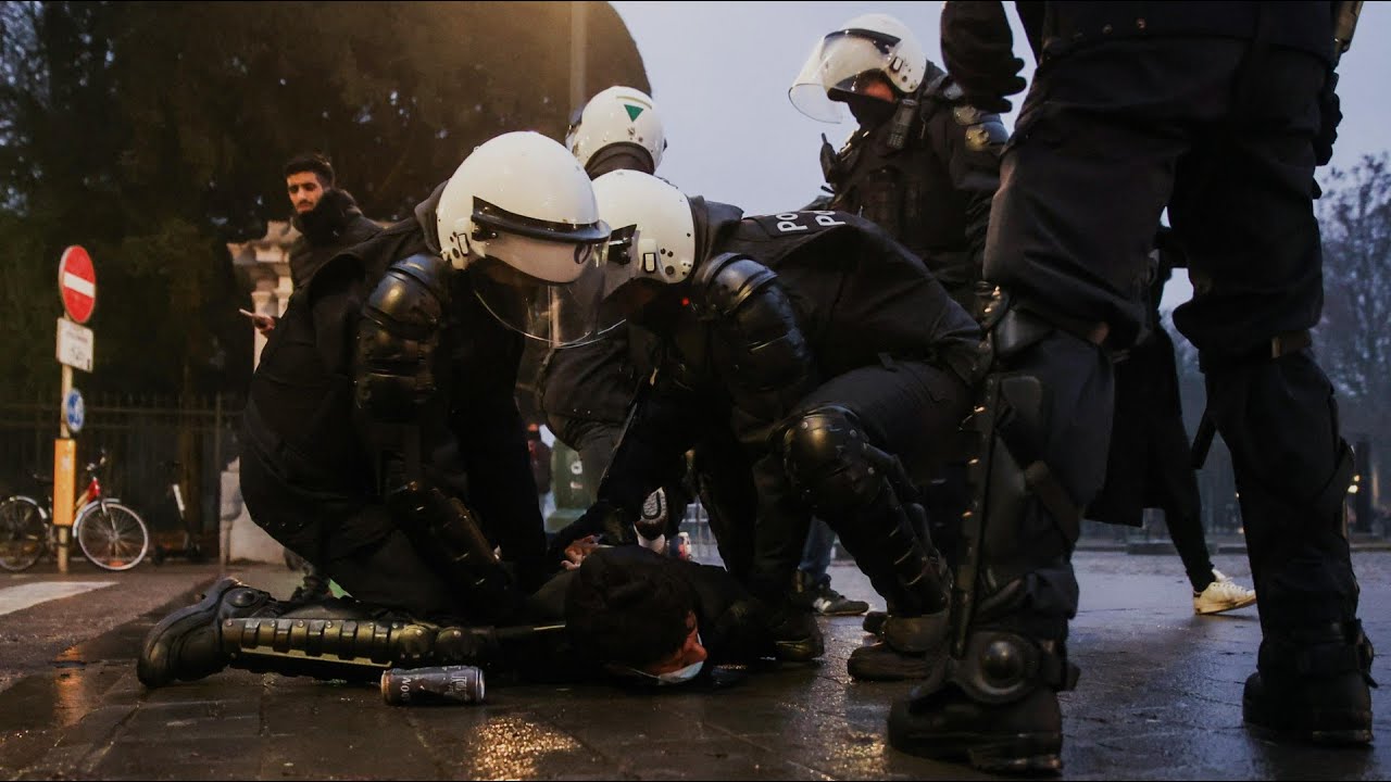 Großdemonstration gegen Corona-Regeln in Brüssel schlägt in Gewalt um | AFP